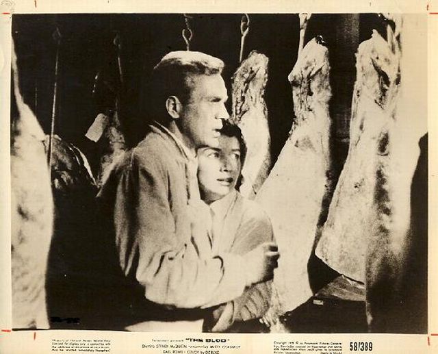 Steve McQueen and Aneta Corseaut hide from The Blob.